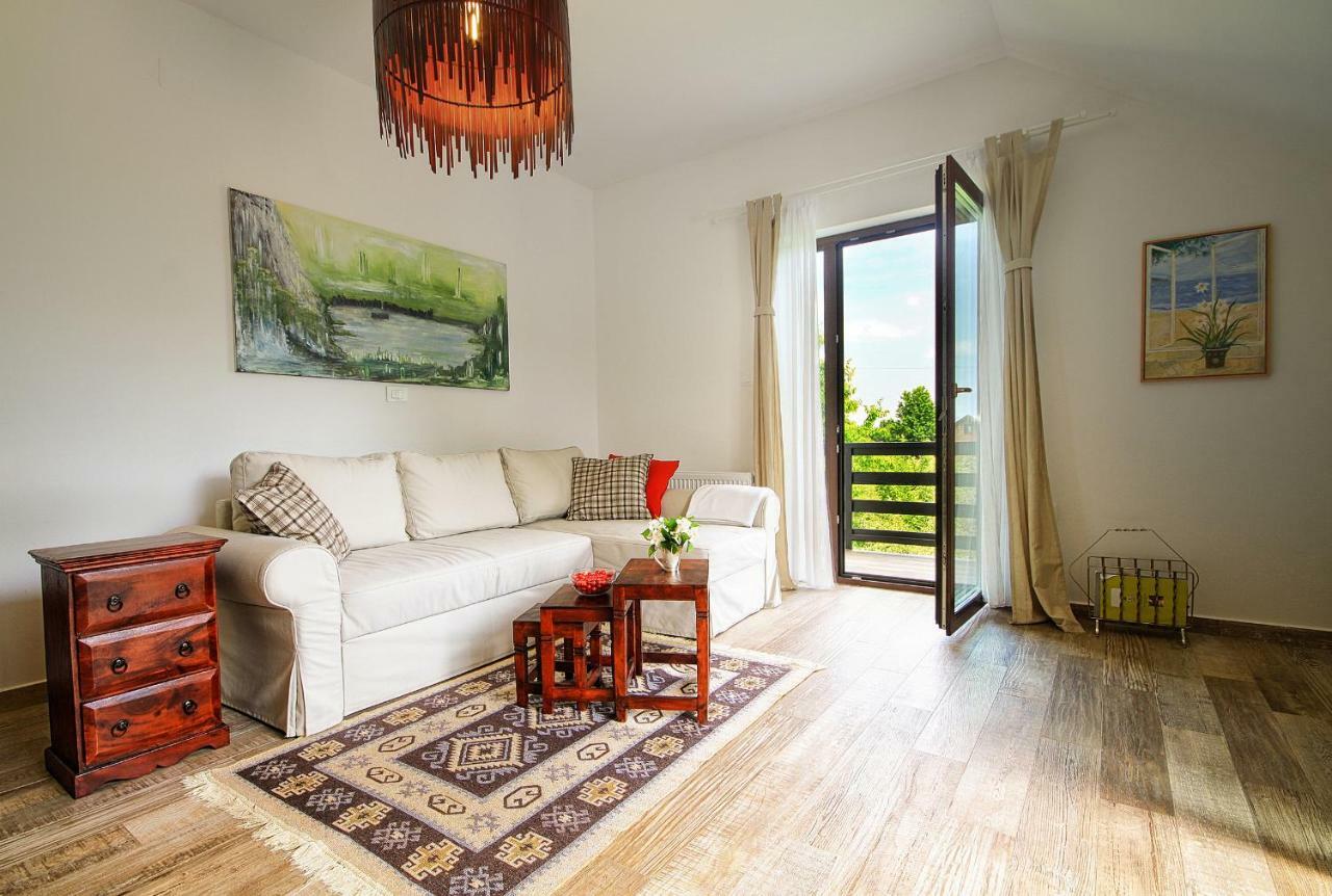 Lagom Apartments Drežnik Grad Kültér fotó